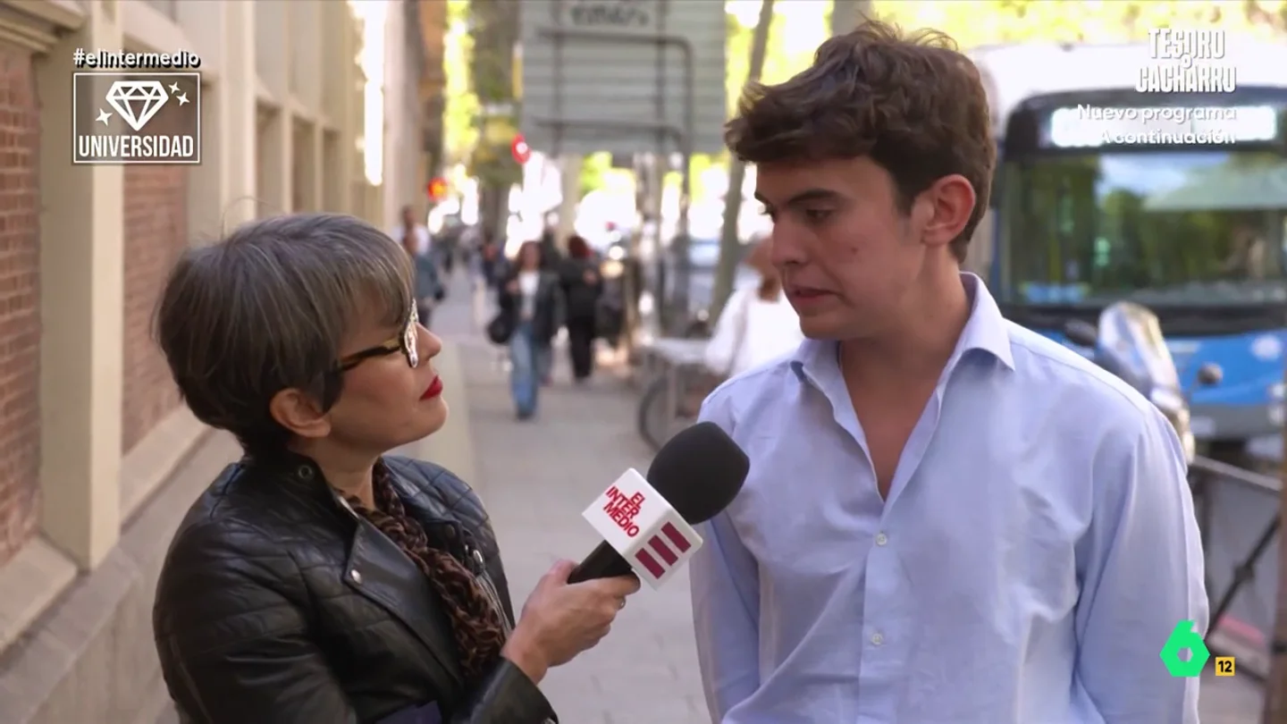 Un estudiante de universidad privada cuya carrera cuesta 1700 euros: "Mi obejtivo es llevar una vida cercana a dios" Un estudiante de universidad privada cuya carrera cuesta 1700 euros: "Mi obejtivo es llevar una vida cercana a dios"