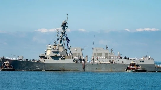 El buque de guerra estadounidense USS Gravely El buque de guerra estadounidense USS Gravely