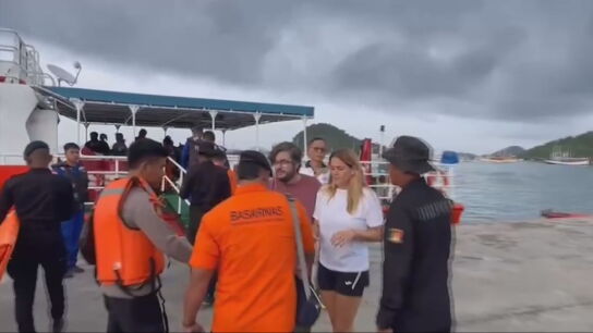 Andrea Ortu&ntilde;o, la madre de la familia desaparecida en Indonesia por un naufragio.