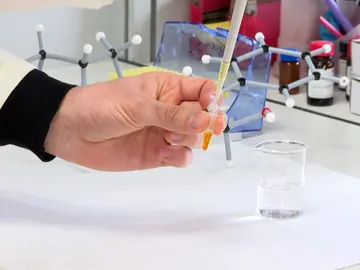 Nuevo sensor diseñado detecta de forma rápida la escopolamina, droga muy usada en delitos de sumisión química Nuevo sensor diseñado detecta de forma rápida la escopolamina, droga muy usada en delitos de sumisión química