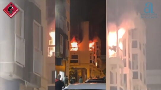 Un incendio en un edificio de Crevillent (Alicante) 