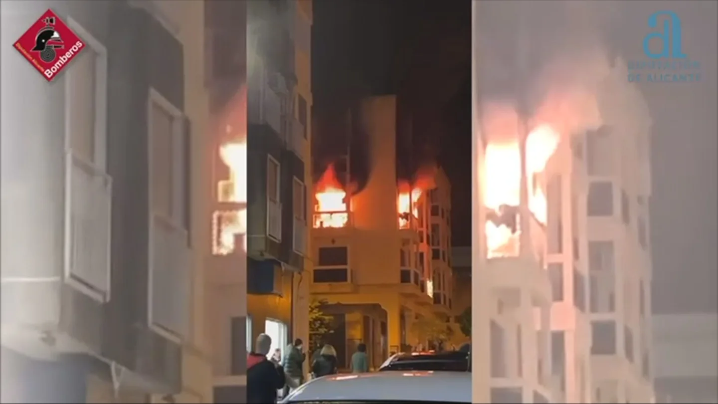 Un incendio en un edificio de Crevillent (Alicante) Un incendio en un edificio de Crevillent (Alicante)