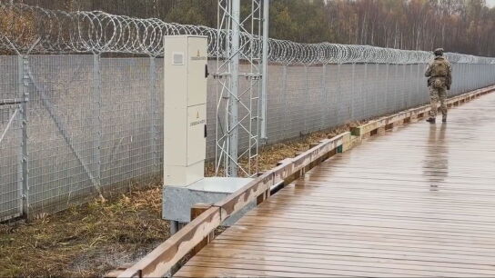 Imagen de la valla de 400 kil&oacute;metros instalada en Letonia para separarse de Rusia y Bielorrusia y proteger a Europa de Putin