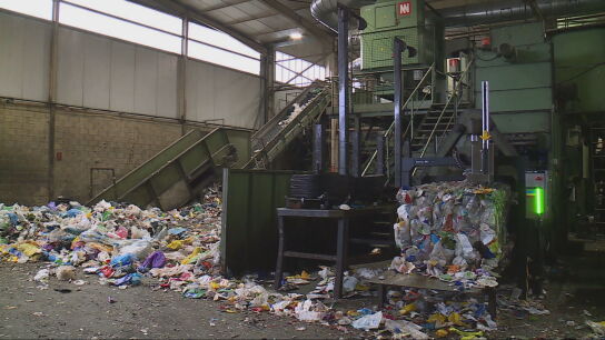 As&iacute; funciona el sistema de IA que ya clasifica residuos en la planta de Peralta: m&aacute;s r&aacute;pido, limpio y eficiente