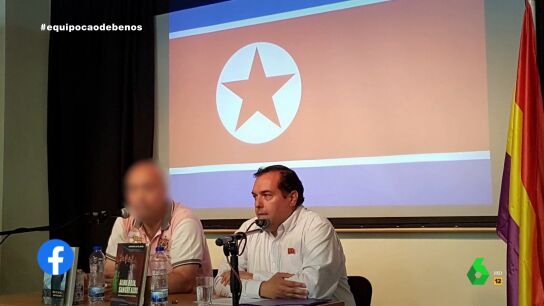 Alejandro Cao de Ben&oacute;s defiende el r&eacute;gimen de Corea del Norte, ampliamente cuestionado por la ONU, y atrae a cientos de personas en ateneos, asambleas vecinales y colegios mayores, donde promociona las supuestas bondades de este r&eacute;gimen dictatorial.