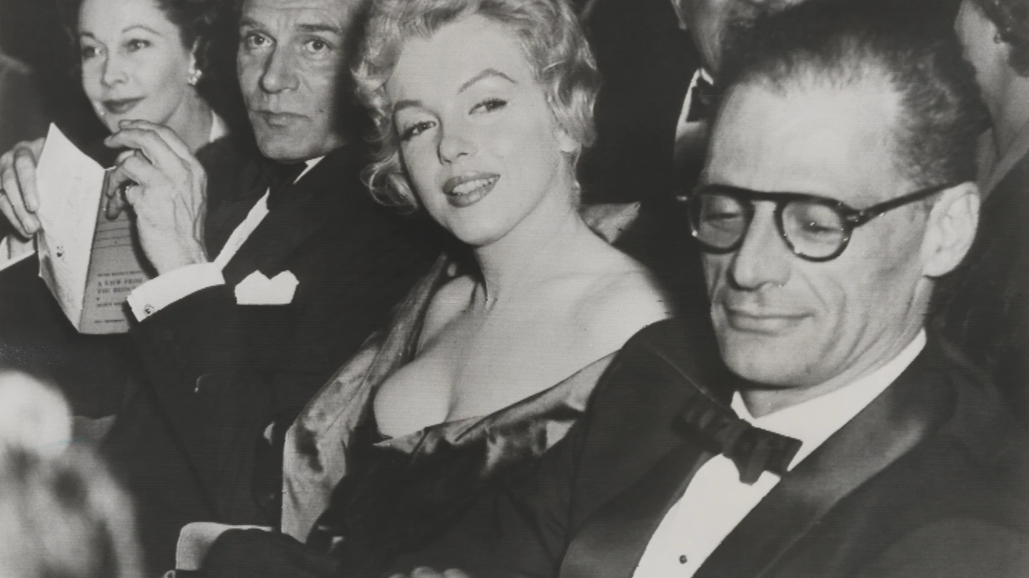 Marilyn Monroe en el Teatro de la Comedia de Londres el 11 de octubre de 1956. Marilyn Monroe en el Teatro de la Comedia de Londres el 11 de octubre de 1956.