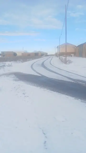 Nieve en la localidad zaragozana de Aldehuela de Liestos (Zaragoza). Nieve en la localidad zaragozana de Aldehuela de Liestos (Zaragoza).