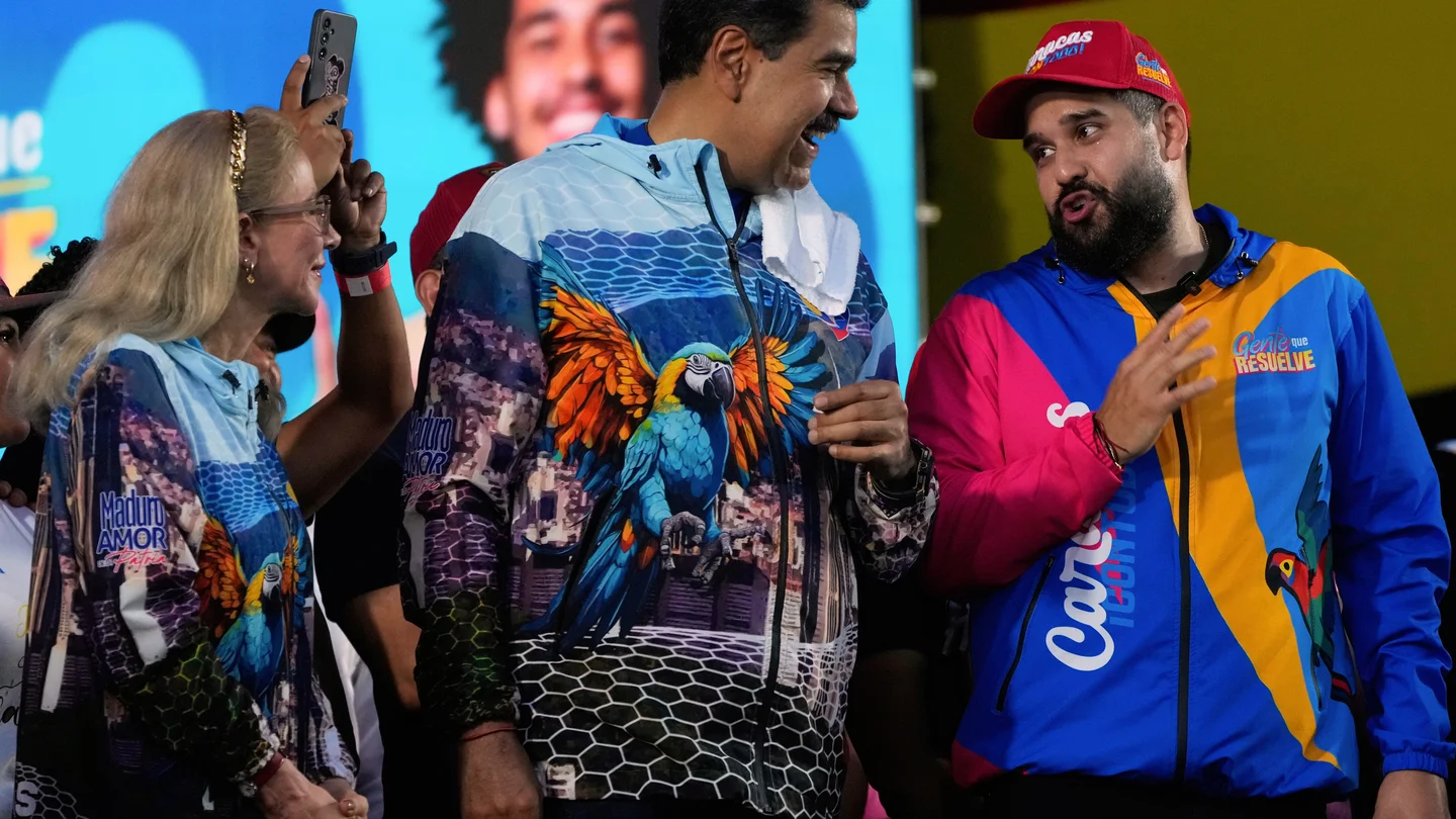 Nicolás Maduro junto a su hijo, Nicolás Maduro Guerra Nicolás Maduro junto a su hijo, Nicolás Maduro Guerra