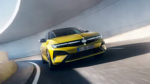 Innovaciones, curiosidades y autonomía del eléctrico: empecemos a conocer al nuevo Opel Astra, a días de su estreno Innovaciones, curiosidades y autonomía del eléctrico: empecemos a conocer al nuevo Opel Astra, a días de su estreno