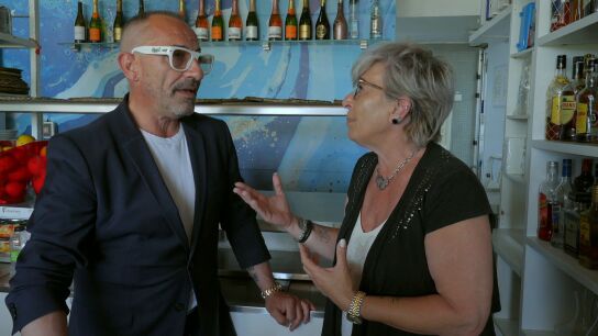 El 'Mikkonos Beach Club' cuestionado por supuesto 'amiguismo' con 'Dehesa el Saler': "Me parece exagerado"