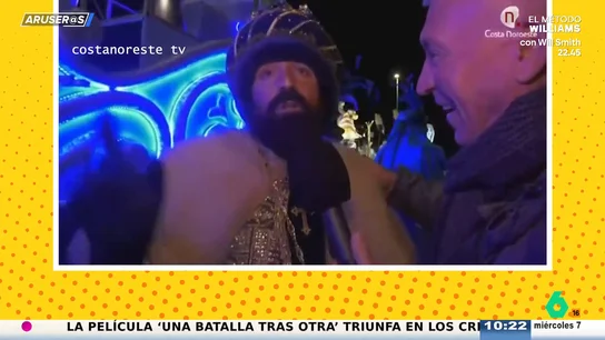 El divertido 'zasca' del rey Gaspar a los niños: "¡Estamos hartos de leche y torta, queremos cerveza!" El divertido 'zasca' del rey Gaspar a los niños: "¡Estamos hartos de leche y torta, queremos cerveza!"