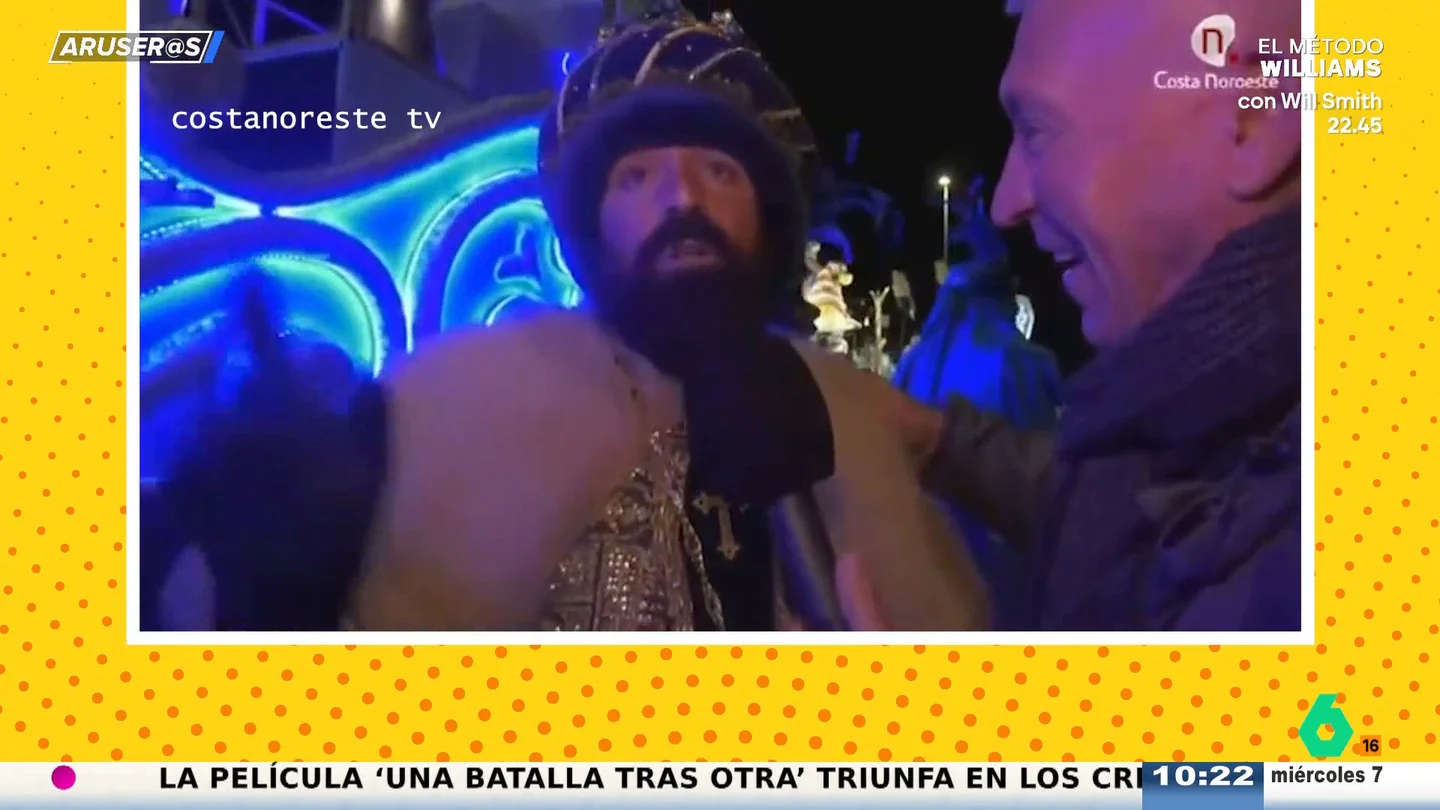 El divertido 'zasca' del rey Gaspar a los niños: "¡Estamos hartos de leche y torta, queremos cerveza!" El divertido 'zasca' del rey Gaspar a los niños: "¡Estamos hartos de leche y torta, queremos cerveza!"