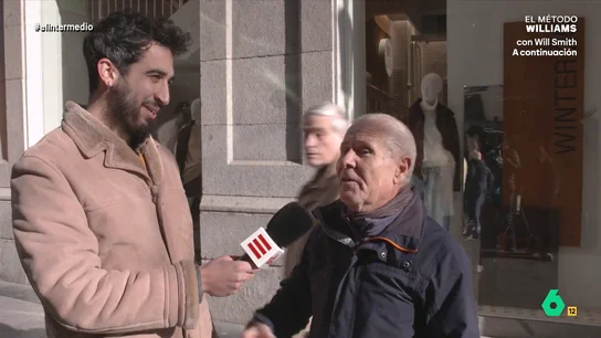 Un hombre confiesa a Isma Juárez su técnica para no discutir con sus cuñados: "No intento razonar, no tienen remedio" Isma Juárez ha salido a la calle para hablar sobre las cenas navideñas ya que, según una encuesta, el 14% de los españoles discutió por temas políticos. ¿Qué habrá respondido la gente?