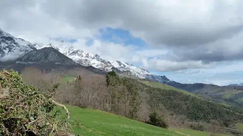 Entorno de Mogrovejo, Valle de Liébana Entorno de Mogrovejo, Valle de Liébana