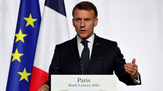 El presidente de Francia, Emmanuel Macron, en una rueda de prensa en el Palacio del El&iacute;seo en Par&iacute;s, Francia, el 6 de enero de 2026.