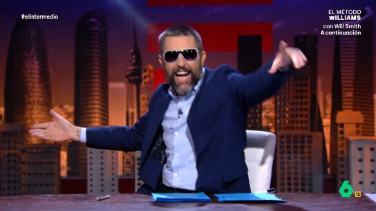 El presentador de El Intermedio expone que la pol&iacute;tica exterior de Venezuela es como la de los cantantes de reguet&oacute;n: "Tiene que mantener la identidad venezolana y, a la vez, contentar al mercado yanqui".