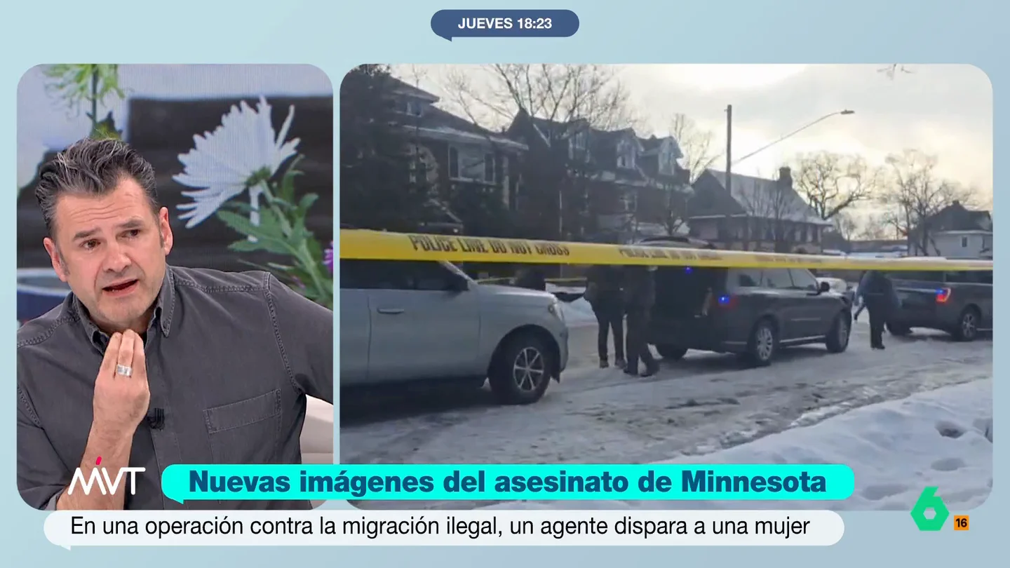 Iñaki López, sobre el asesinato policial de una mujer en Mineápolis: "Es un ajusticiamiento propio del salvaje oeste" Las imágenes del asesinato fueron filmadas por uno de sus vecinos y desmienten lo que declararon los agentes: que la mujer intentó atropellarlos cuando se encontraban realizando una redada en su vecindario.
