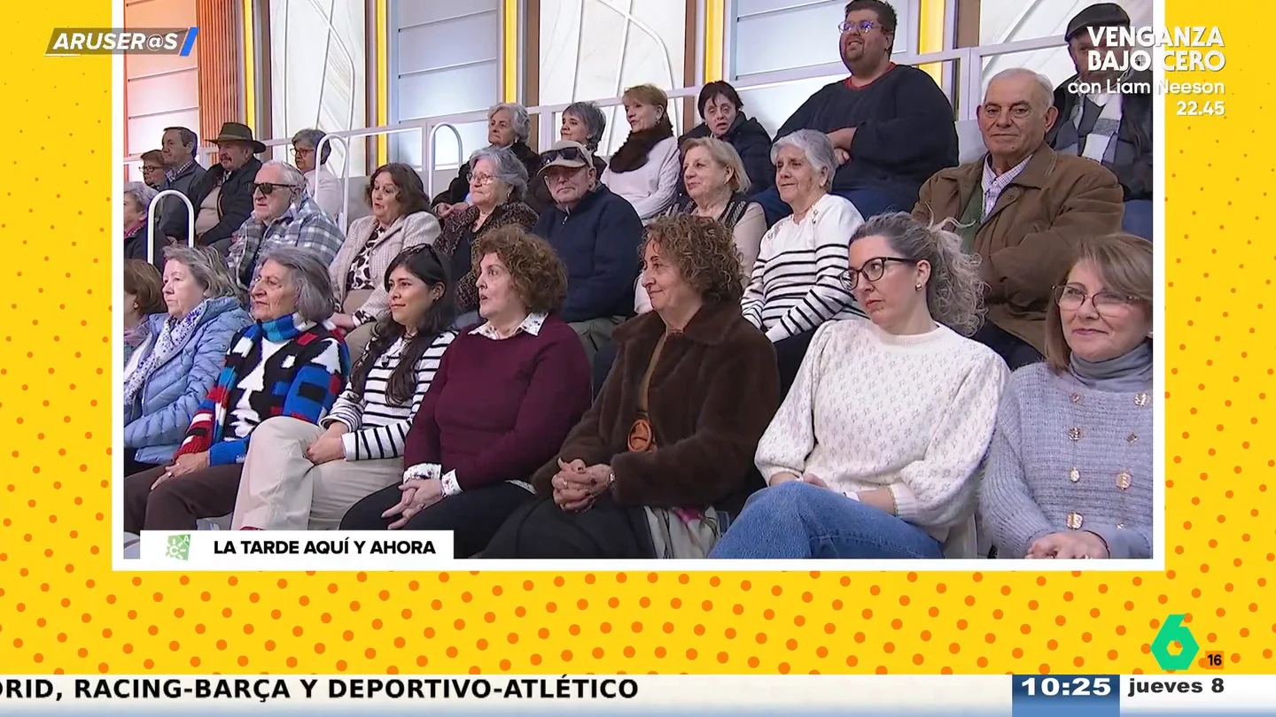 El divertido 'zasca' de Juan y Medio al público de 'La tarde, aquí y ahora': "¿Estáis muertos?" El divertido 'zasca' de Juan y Medio al público de 'La tarde, aquí y ahora': "¿Estáis muertos?"