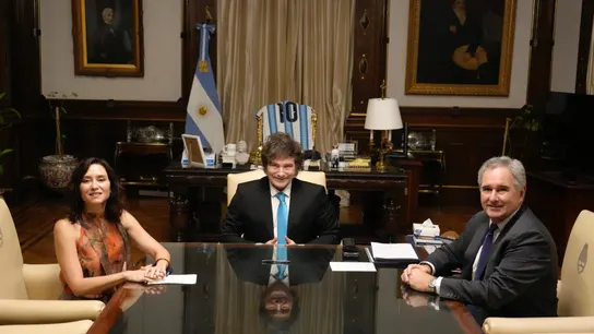 Isabel Díaz Ayuso, Javier Milei y Pablo Quirno este jueves en Buenos Aires. Isabel Díaz Ayuso, Javier Milei y Pablo Quirno este jueves en Buenos Aires.