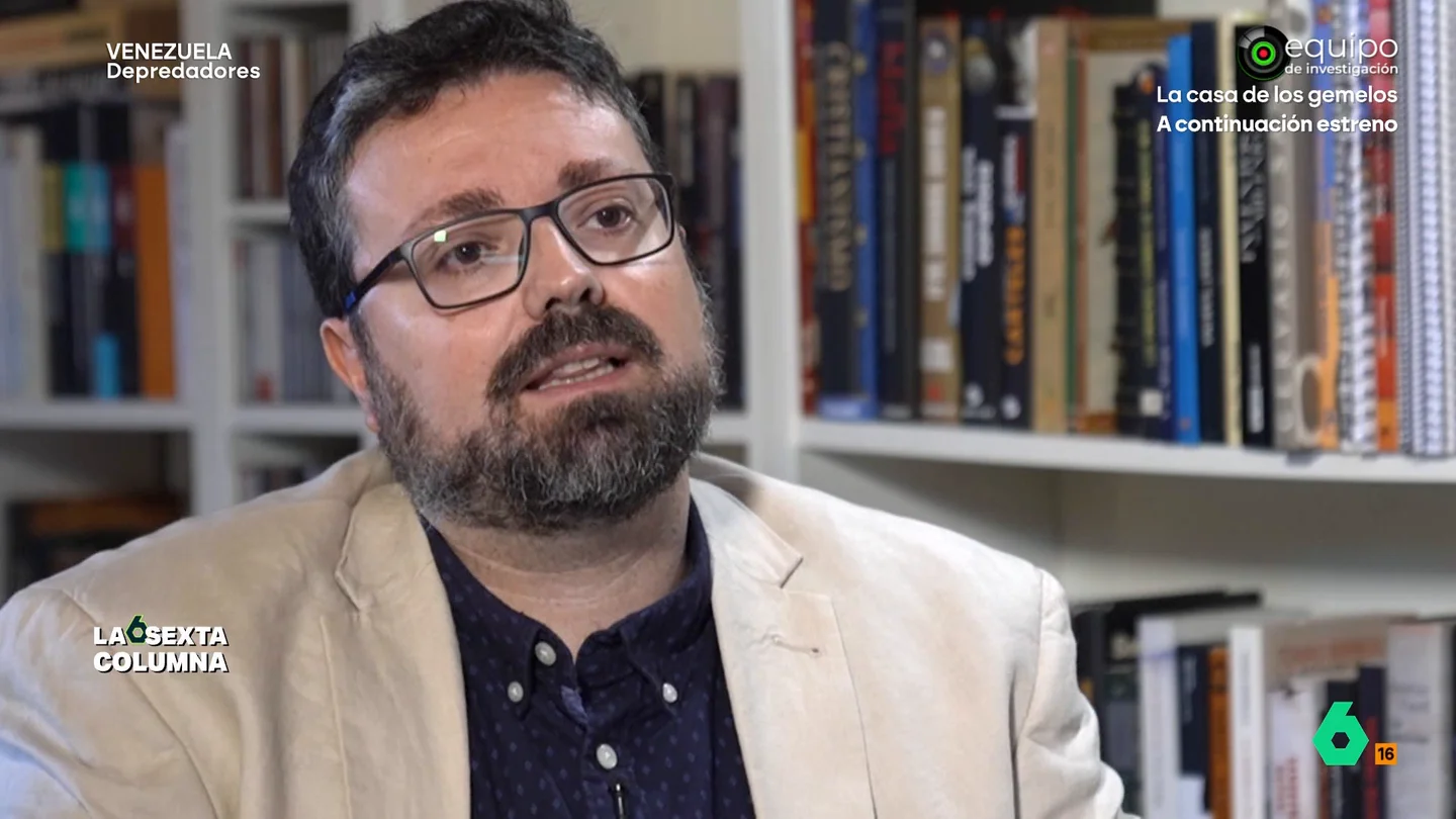 Daniel Iriarte explica qué es la guerra cognitiva: "Es, un poco, como una epidemia zombi" Este nuevo método de propaganda busca impactar a la gente y que las audiencias modifiquen su manera de pensar de manera que empiecen a difundir un argumentario determinado.