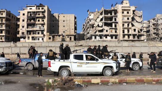 Miembros de las FDS desplegados en la ciudad de Alepo, Siria.