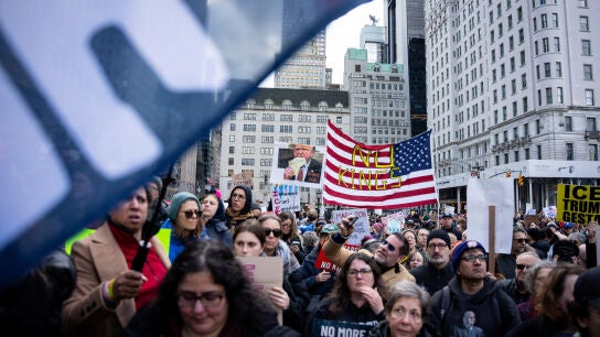Protesta en Nueva York por la muerte de Renee Nicola Good.
