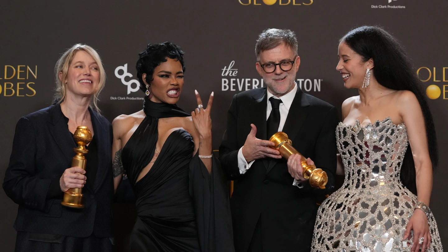 Sara Murphy, Teyana Taylor, Paul Thomas Anderson y Chase Infiniti celebran sus Globos de Oro Sara Murphy, Teyana Taylor, Paul Thomas Anderson y Chase Infiniti celebran sus Globos de Oro
