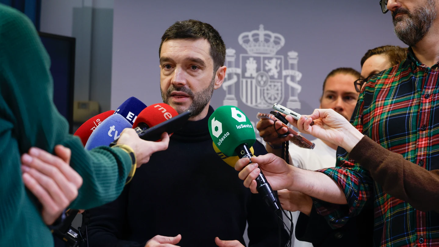 El ministro de Derechos Sociales, Consumo y Agenda 2030, Pablo Bustinduy, en la sede del Ministerio, en Madrid El ministro de Derechos Sociales, Consumo y Agenda 2030, Pablo Bustinduy, en la sede del Ministerio, en Madrid