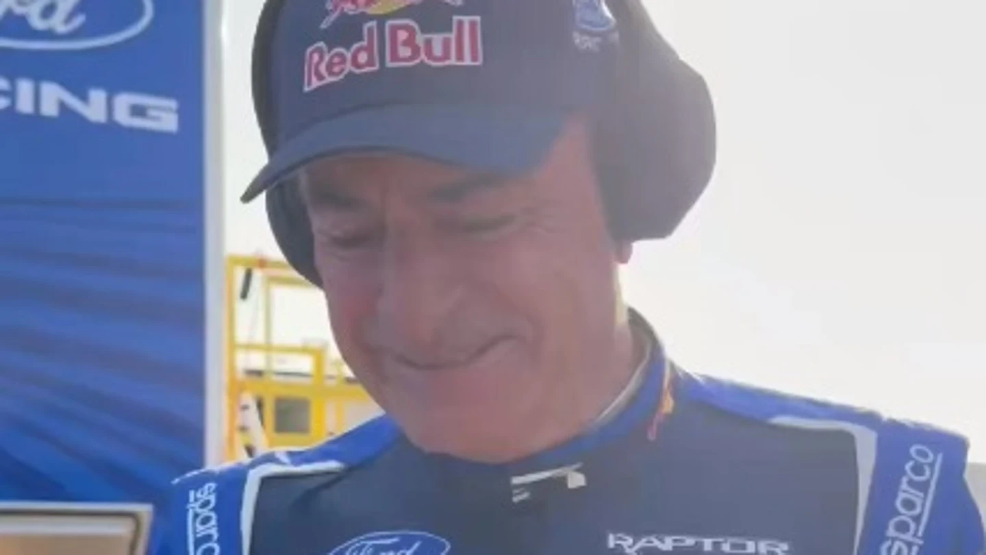 La sorpresa de Carlos Sainz a su padre antes del tramo decisivo del Dakar La sorpresa de Carlos Sainz a su padre antes del tramo decisivo del Dakar