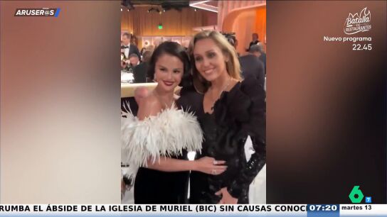 Miley Cyrus y Selena G&oacute;mez rompen los rumores de enemistad con esta foto viral en los Globos de Oro