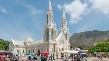 Basílica de Nuestra Señora del Valle de Isla Margarita Basílica de Nuestra Señora del Valle de Isla Margarita