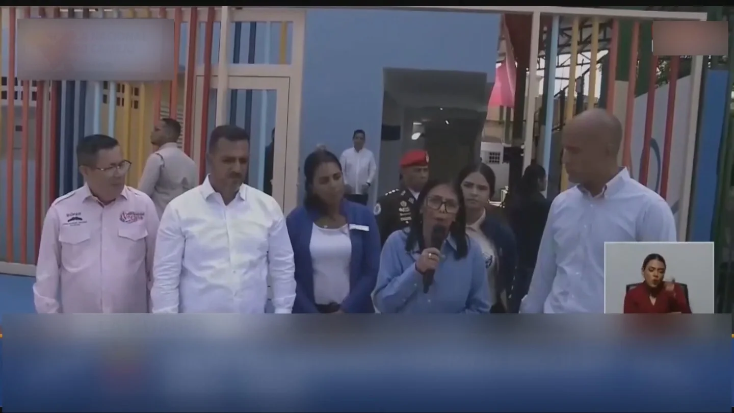 Delcy Rodríguez se planta ante la autoproclamación de Trump: "Aquí hay una presidenta encargada y hay un presidente rehén en EEUU" Delcy Rodríguez se planta ante la autoproclamación de Trump: "Aquí hay una presidenta encargada y hay un presidente rehén en EEUU"