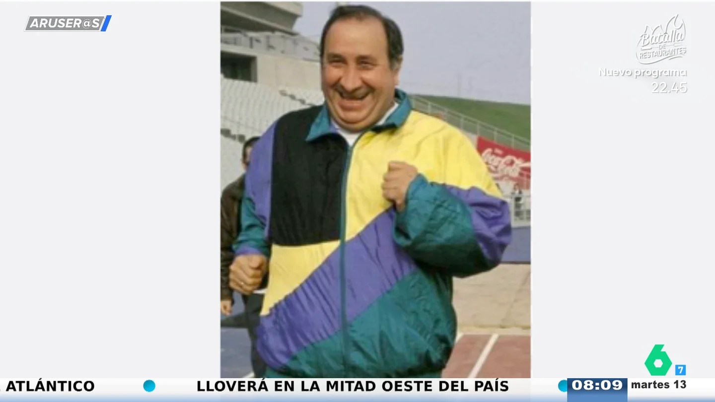 Alfonso Arús responde a la experta que asegura que el chándal fuera del deporte transmite "descuido y desinterés" Alfonso Arús responde a la experta que asegura que el chándal fuera del deporte transmite "descuido y desinterés"