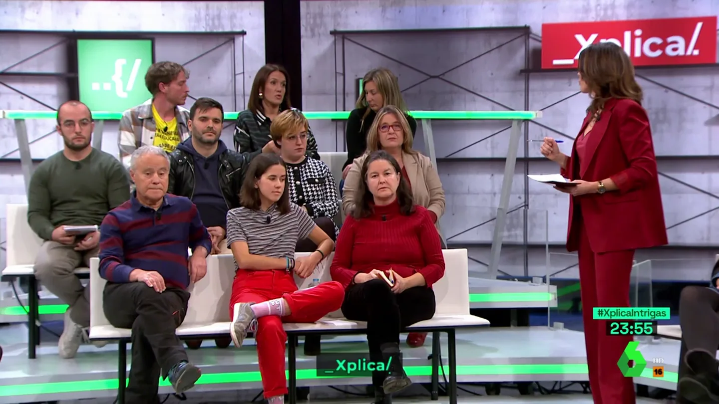 Una enfermera explota ante sus condiciones de trabajo: "200 euros al mes por seis noches y 10 horas diez horas de pie" Una enfermera explota ante sus condiciones de trabajo: "200 euros al mes por seis noches y 10 horas diez horas de pie"