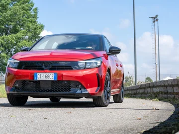 El compacto europeo que baja de precio este enero con descuento brutal en concesionario El compacto europeo que baja de precio este enero con descuento brutal en concesionario