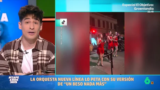 Necko Vidal analiza el éxito de la Orquesta Nueva Línea, virales gracias su versión de 'Un beso nada más' Esta orquesta tinerfeña ha conseguido popularizarse en redes sociales gracias a sus versiones. La red se ha llenado de vídeos en los que la gente baila sus canciones. Pero, ¿a qué se debe esa viralidad?