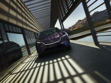 Mazda le pone un pantall&oacute;n y un precio definitivo a su propio Tesla Model Y