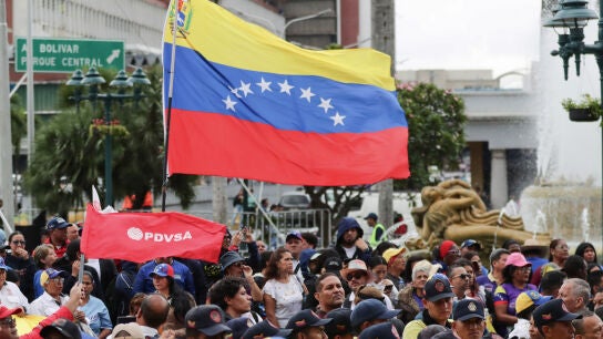 Manifestaci&oacute;n chavista en las calles de Caracas el 3 de enero, despu&eacute;s de la captura de Nicol&aacute;s Maduro