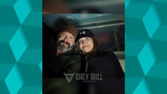 Mar&iacute;a Corina Machado junto al fundador de Grey Bulls Rescue, Bryan Stern. 