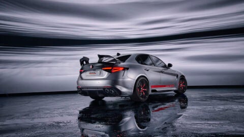 Alfa Romeo Giulia Quadrifoglio Luna Rossa 