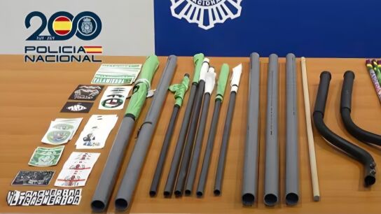 Imagen del material incautado a ultras del fútbol