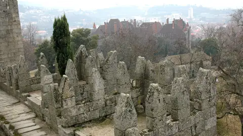 Castillo y Palacio de Guimaraes Castillo y Palacio de Guimaraes