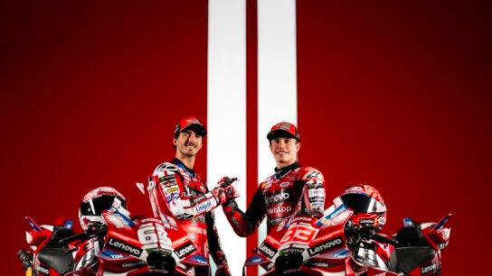Pecco Bagnaia y Marc M&aacute;rquez