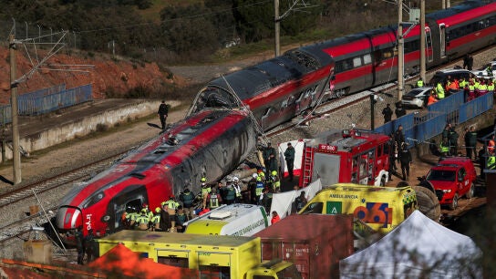 Imagen del accidente en Adamuz (C&oacute;rdoba) entre un Iryo y un tren de Alvia