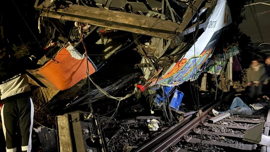 Imagen del tren accidentado en Gelida (Barcelona) que deja un muerto y más de 30 heridos Imagen del tren accidentado en Gelida (Barcelona) que deja un muerto y más de 30 heridos