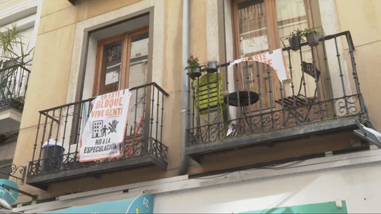 El barrio que desaparece a golpe de fondos buitre: vecinos y comercios históricos en riesgo en Malasaña El barrio que desaparece a golpe de fondos buitre: vecinos y comercios históricos en riesgo en Malasaña