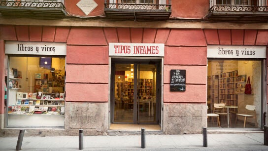 El adi&oacute;s de 'Tipos Infames', la librer&iacute;a obligada a cerrar tras 15 a&ntilde;os por la "gentrificaci&oacute;n" de Madrid 