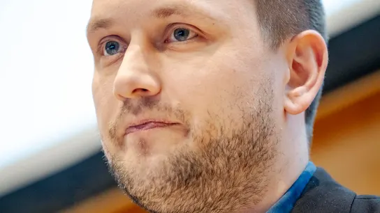 El primer ministro de Groenlandia, Jens-Frederik Nielsen, en una rueda de prensa en Nuuk, capital de Groenlandia. El primer ministro de Groenlandia, Jens-Frederik Nielsen, en una rueda de prensa en Nuuk, capital de Groenlandia.