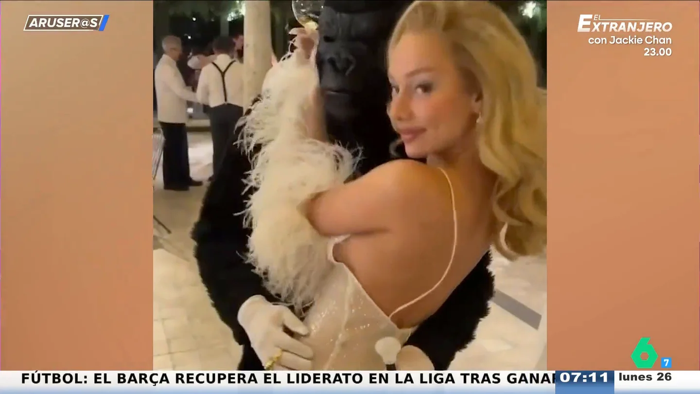 Ester Expósito se convierte en Marilyn Monroe en su fiesta temática por sus 26 años con Aron Piper y Paco León Ester Expósito se convierte en Marilyn Monroe en su fiesta temática por sus 26 años con Aron Piper y Paco León