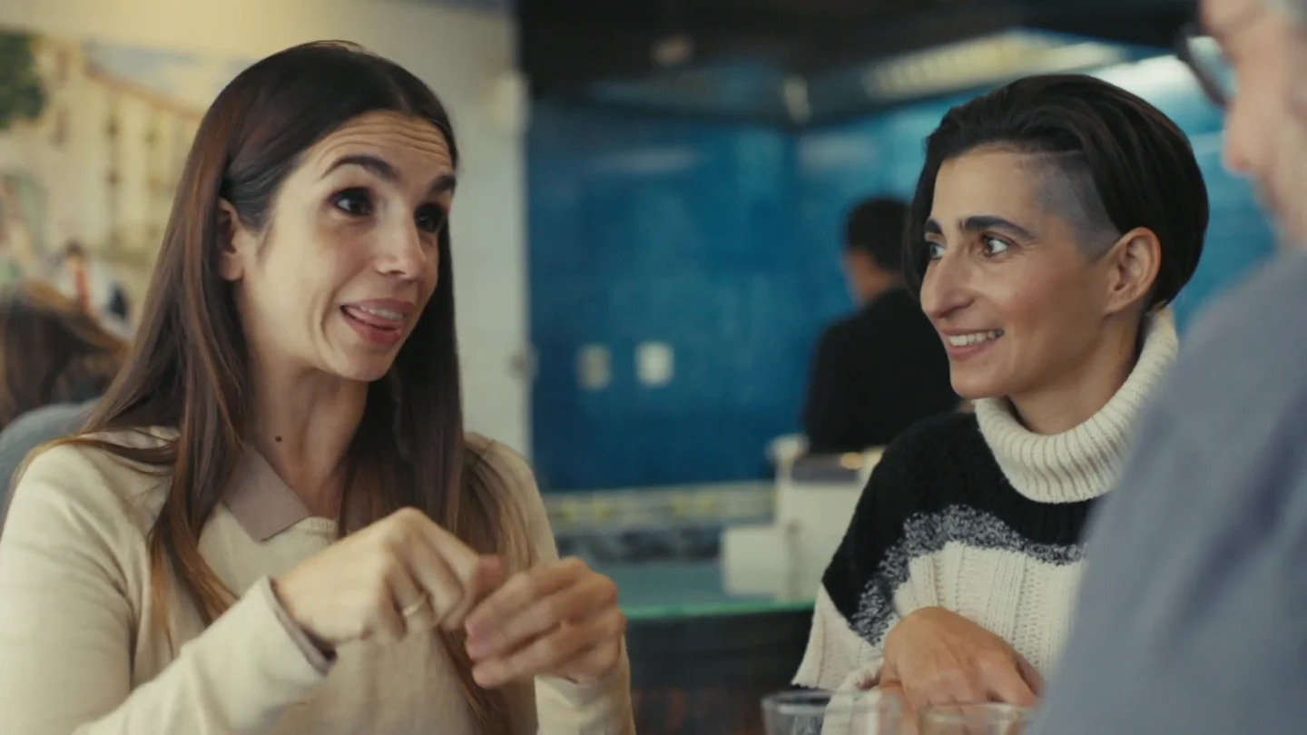 Alba Flores y Elena Furiase recuerdan a su abuela Lola Flores: "Nos contaba cuentos rarísimos, como de David Lynch o Tim Burton" Alba Flores y Elena Furiase recuerdan a su abuela Lola Flores: "Nos contaba cuentos rarísimos, como de David Lynch o Tim Burton"